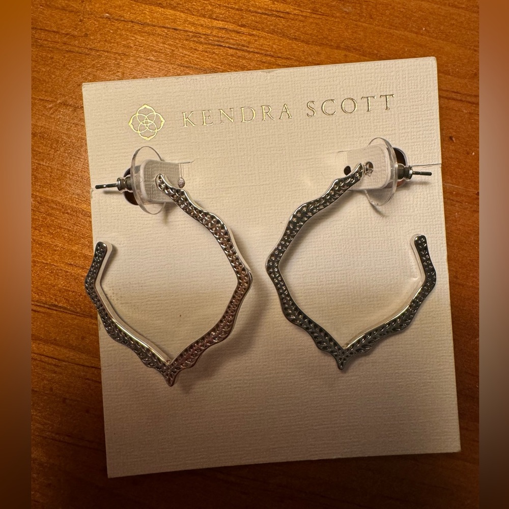 Kendra Scott hoop earrings